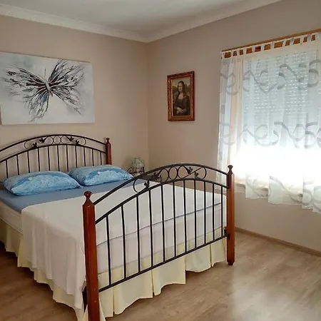 Apartman Australia